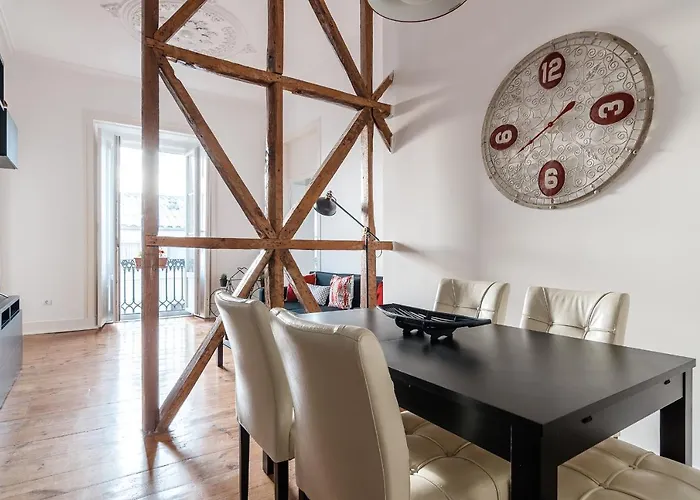 Elegant 3 Bedroom Flat With View In Principe Real