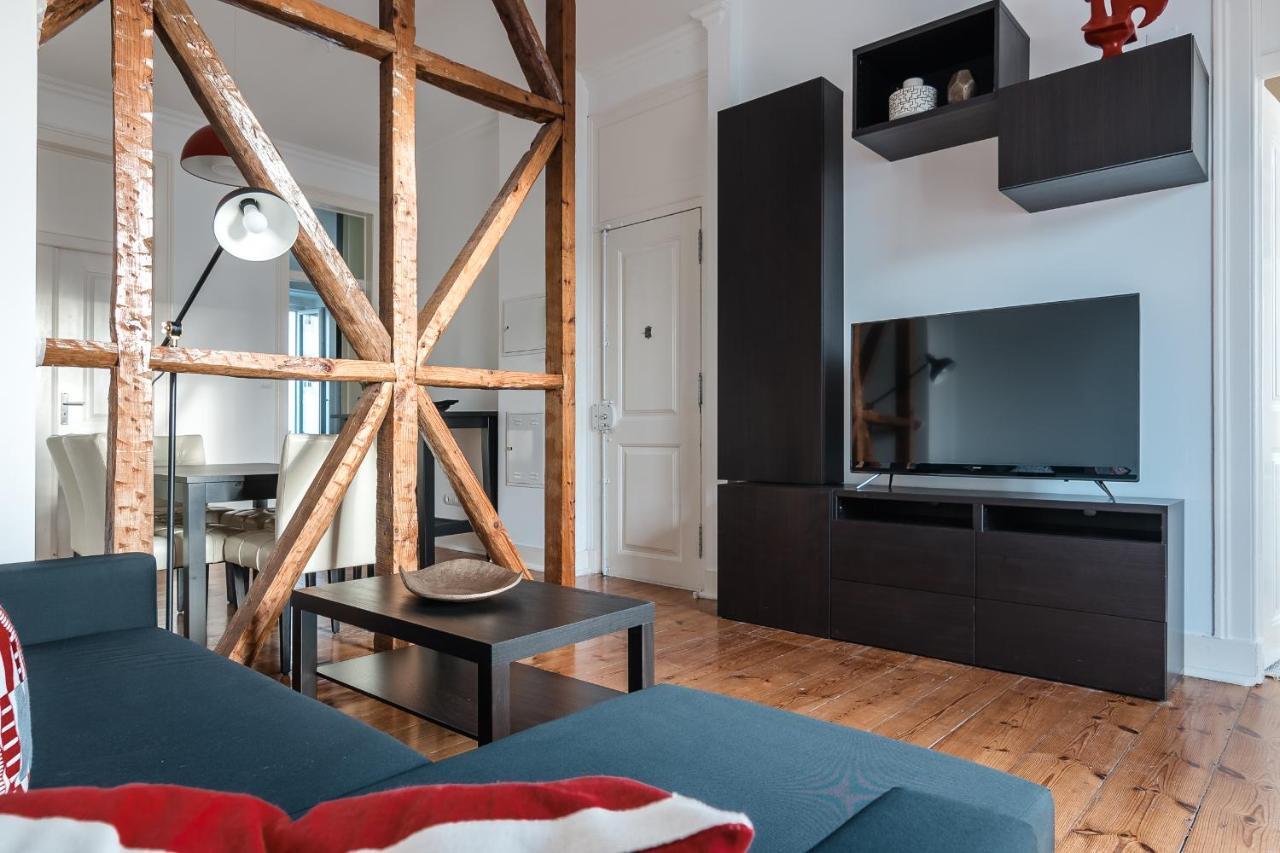Elegant 3 Bedroom Flat With View In Principe Real * Lisboa