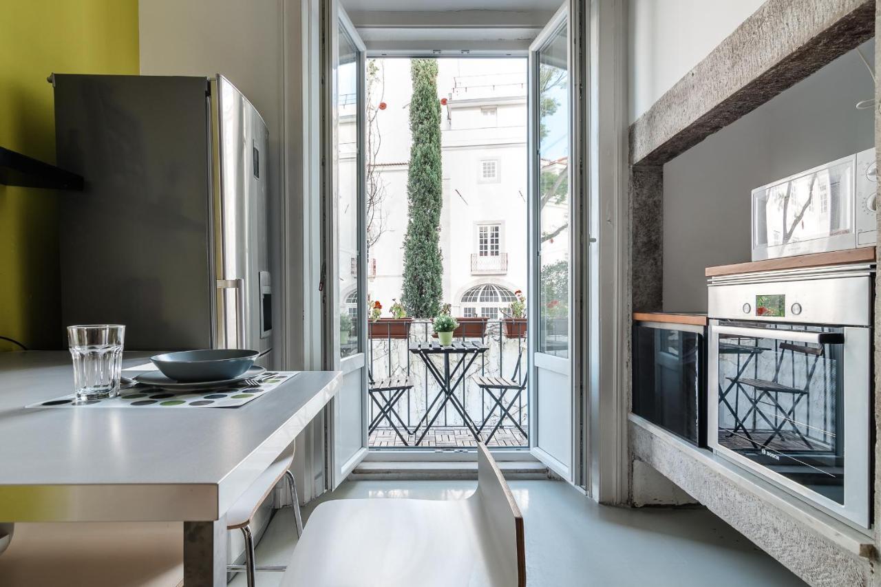 Elegant 3 Bedroom Flat With View In Principe Real *